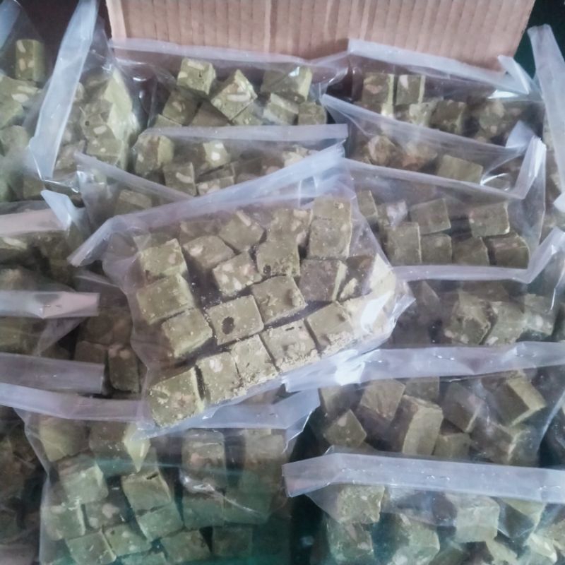 

Coklat kubus Silverqueen 250gr