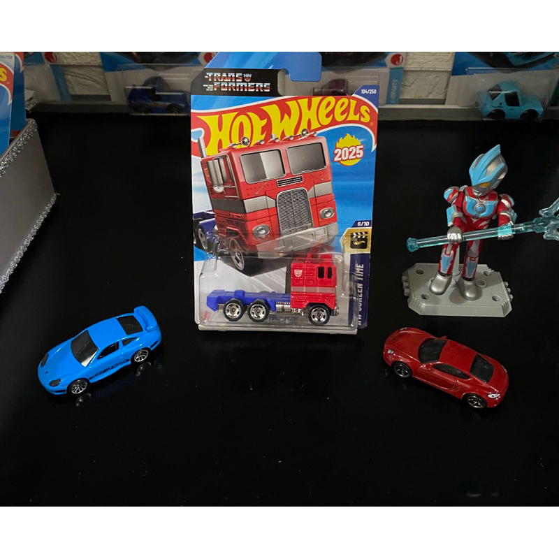 Hotwheels Optimus Prime