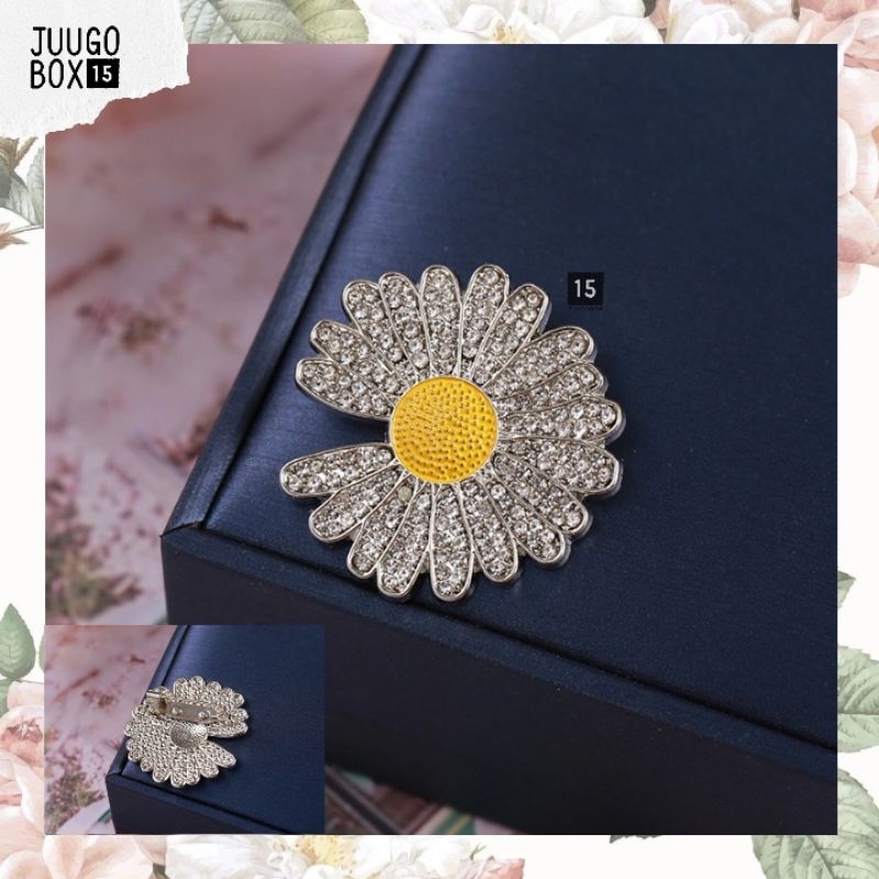 PMO H - GD GDragon Daisy Flower Peaceminusone Pin Bros Metal Badge Brooch Bigbang VIP Kerlap Pernik 