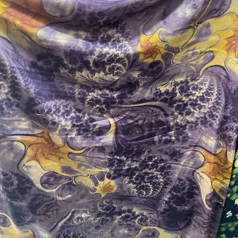 kain silk sutra motif abstrak premium - kain satin sutra - kain silk luxury - kain silk style premiu