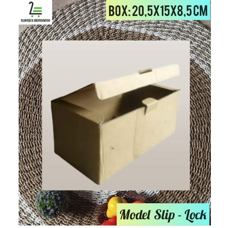 

Box 20.5x15x8,5cm FF/SlowStart/Kardus/hampers/karton/polos