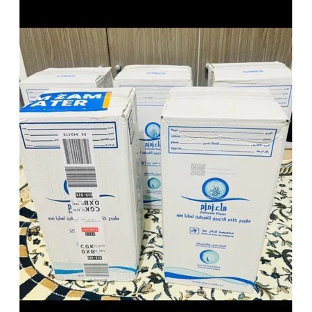 

Air Zam Zam 5 Liter Asli Original Zamzam 5 LtrAir Zamzam Arab Saudi Oleh Oleh Haji dan Umroh