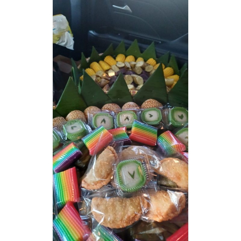 

Kue Tampah Bogor Murah Enak Isi 100 pcs (Pre Order Minimal H-3)