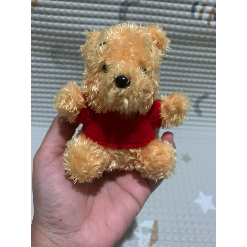 Boneka kecil winnie the pooh