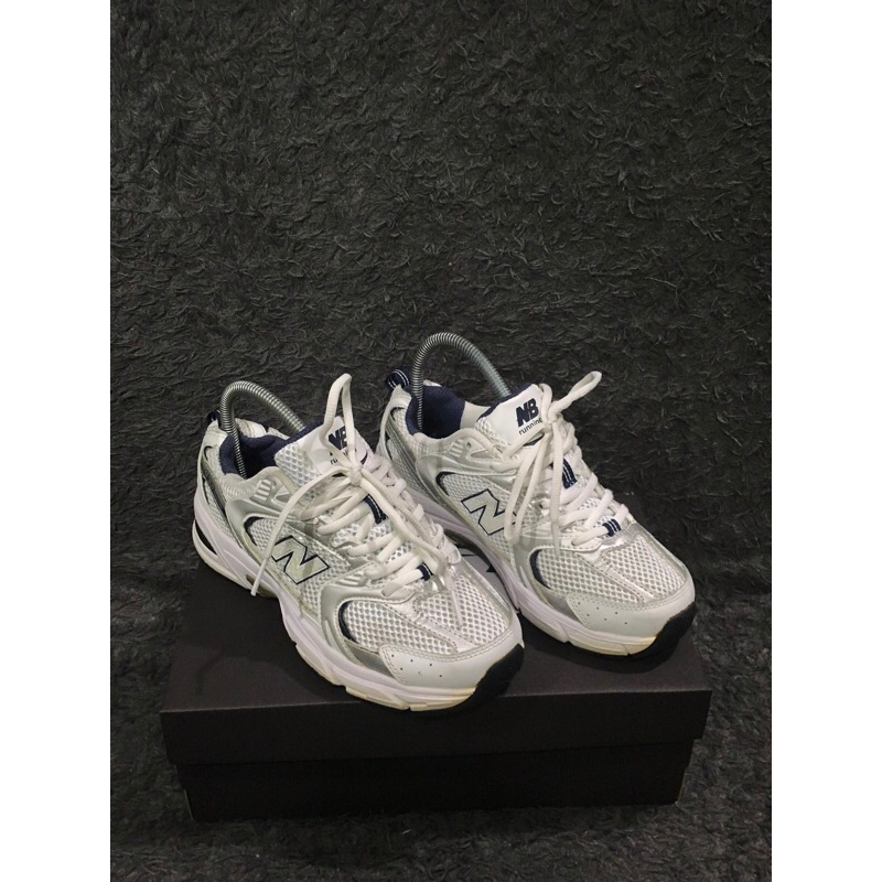 Sepatu NB 530
