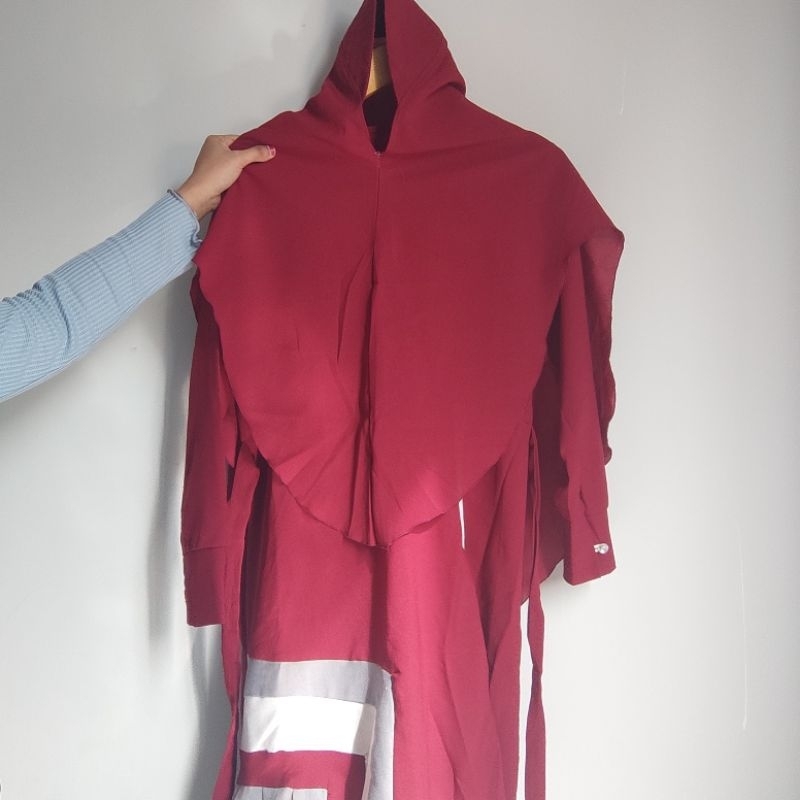 Gamis satu set sama Hijab warna merah maroon