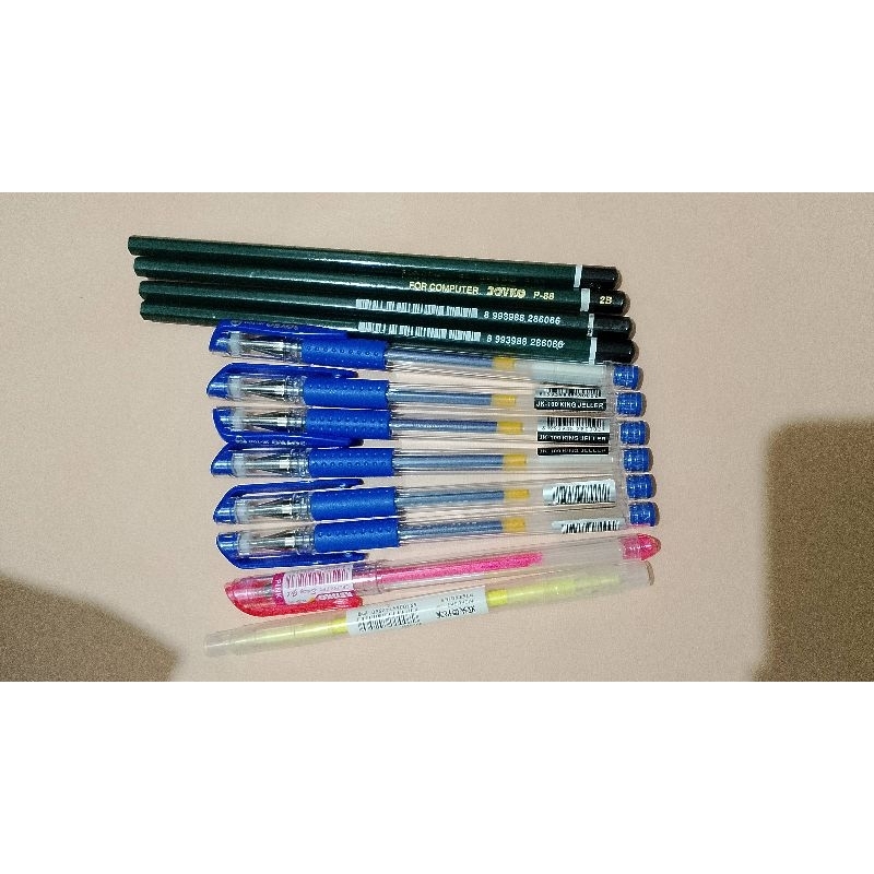 

Barang Random/Jedai/Jarum Pentul/Stiker/Pulpen Biru/Pulpen Pink/Kalung/Penghapus/dll