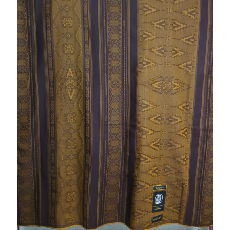 Sarung Gajah Duduk Maestro