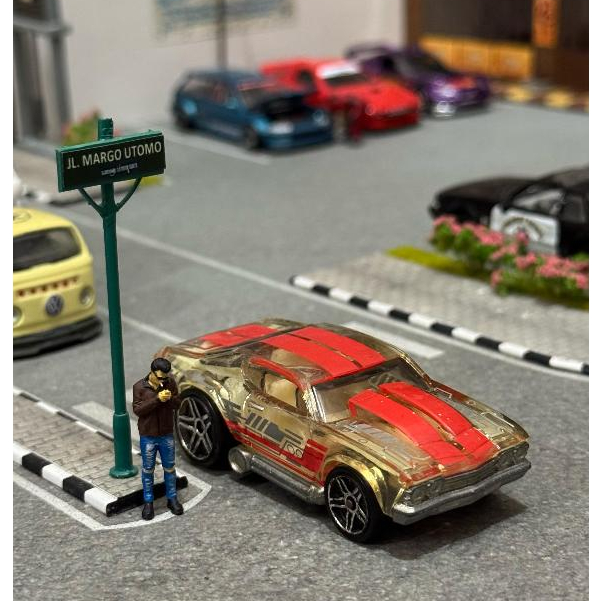 HOT WHEELS 69 CHEVELLE LOOSE GOLD