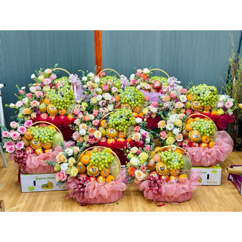 

the bulk hampers for everyone bouquets bucket buket bunga buah segar hampers lebaran imlek natal siap pakai dan kirim dimana saja