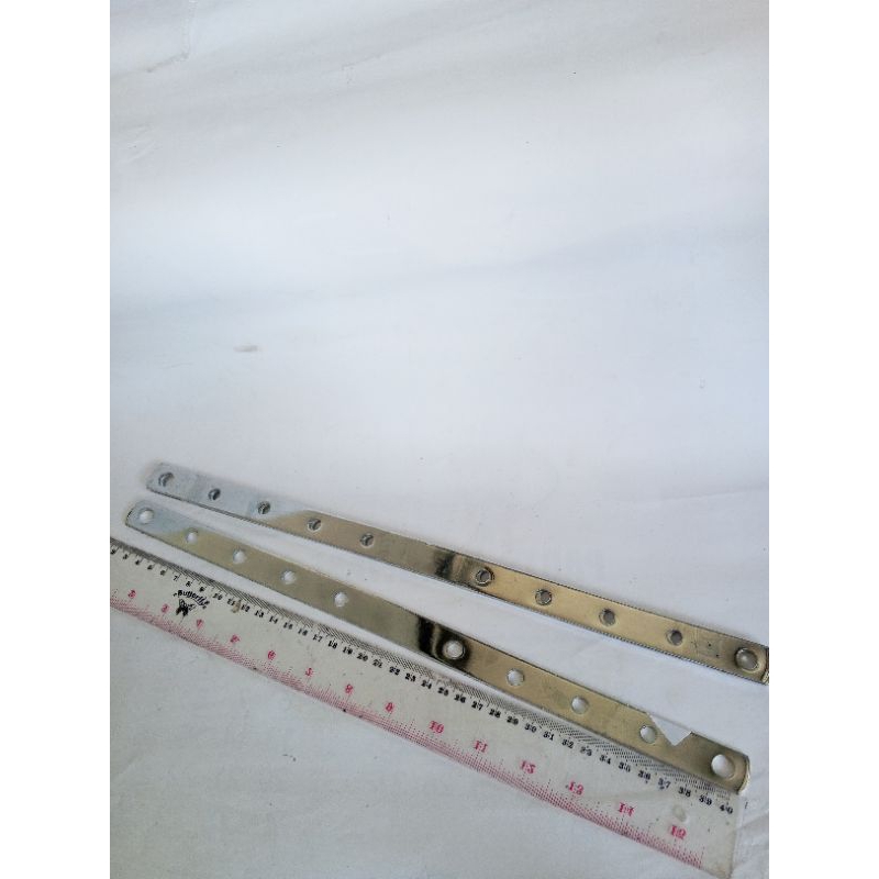 

PENGGARIS LUBANG BESI CHROME/PANEL KENALPOT LUBANG BESI CHROME