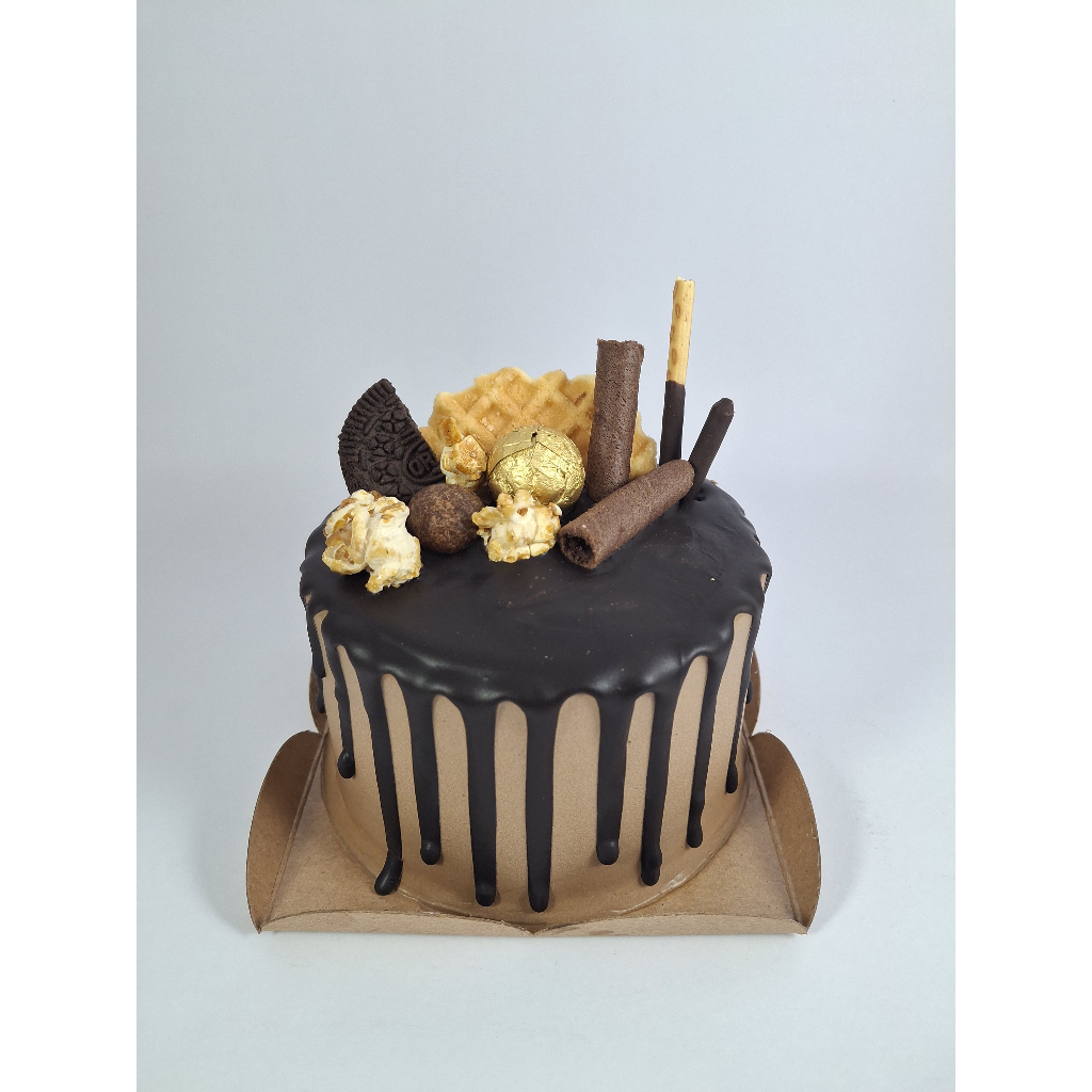 

Golden Ball Little Cake 10cm BANDUNG INSTANT ONLY