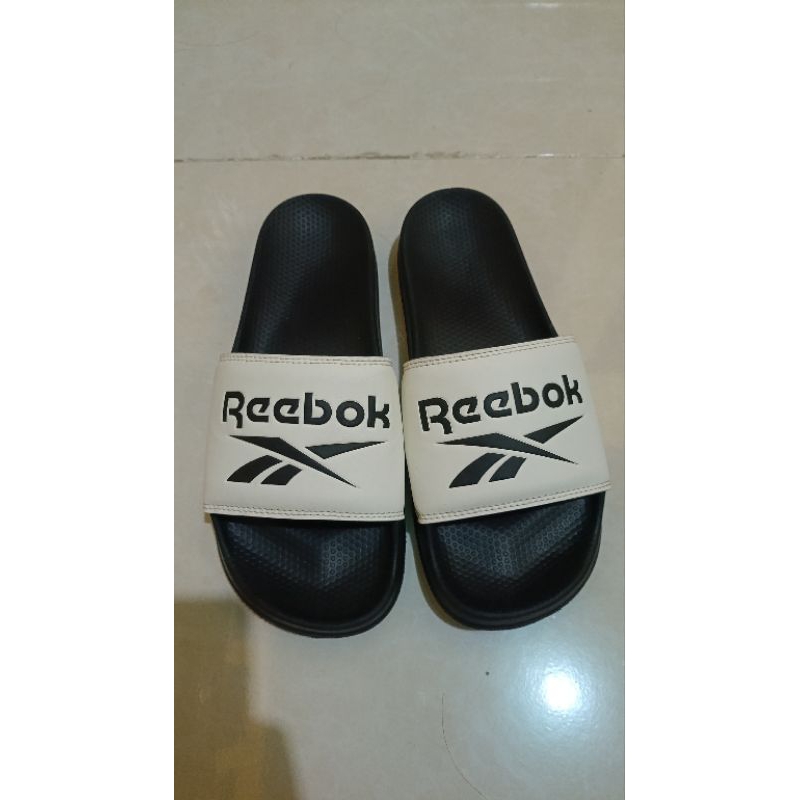 sandal reebok original