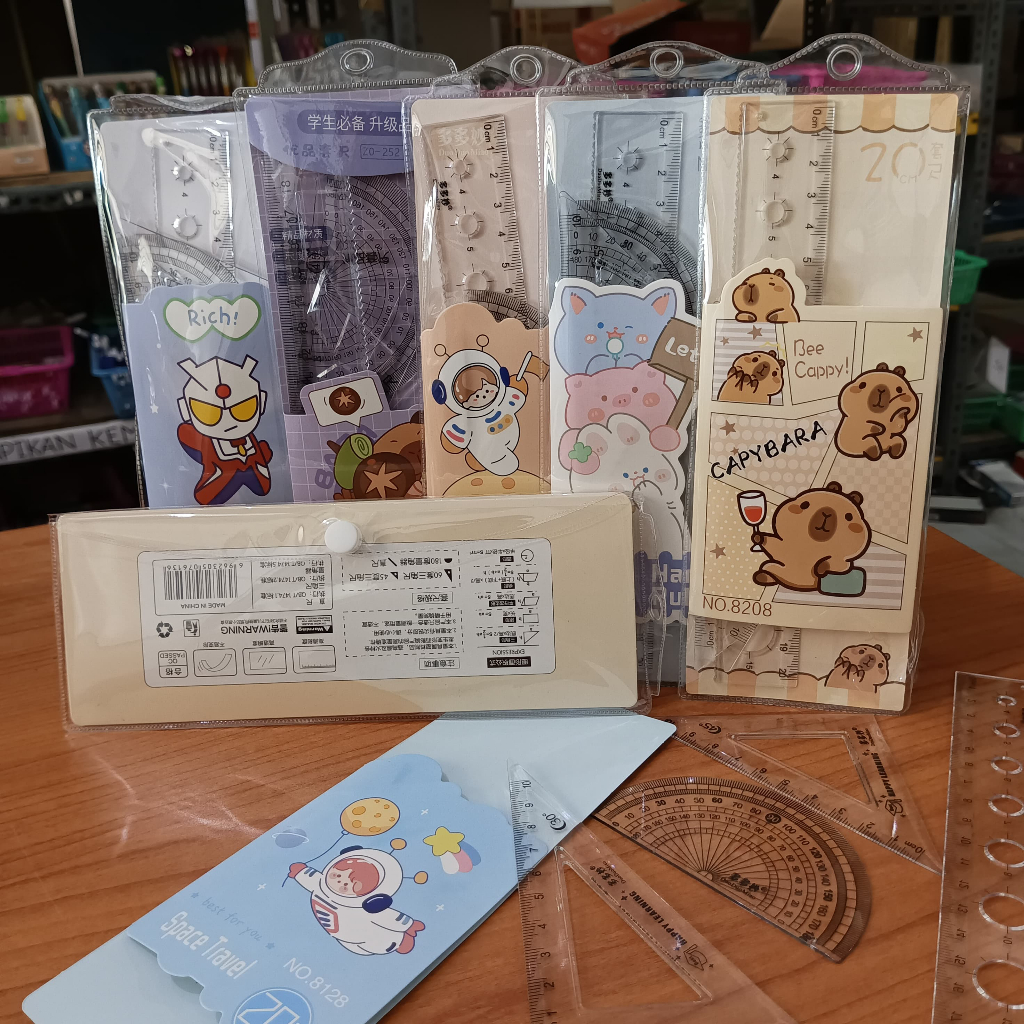 

Penggaris Set Kancing isi 4 Import Tebal 20CM