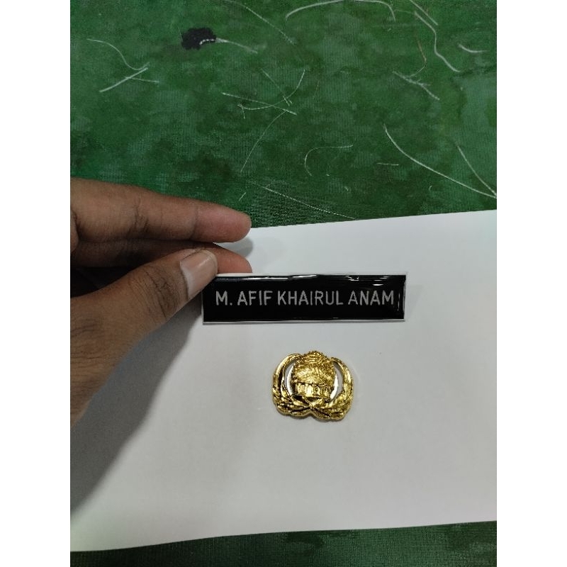 

Nama Dada Akrilik Lapis Satu Set Pin Korpri Ekslusif