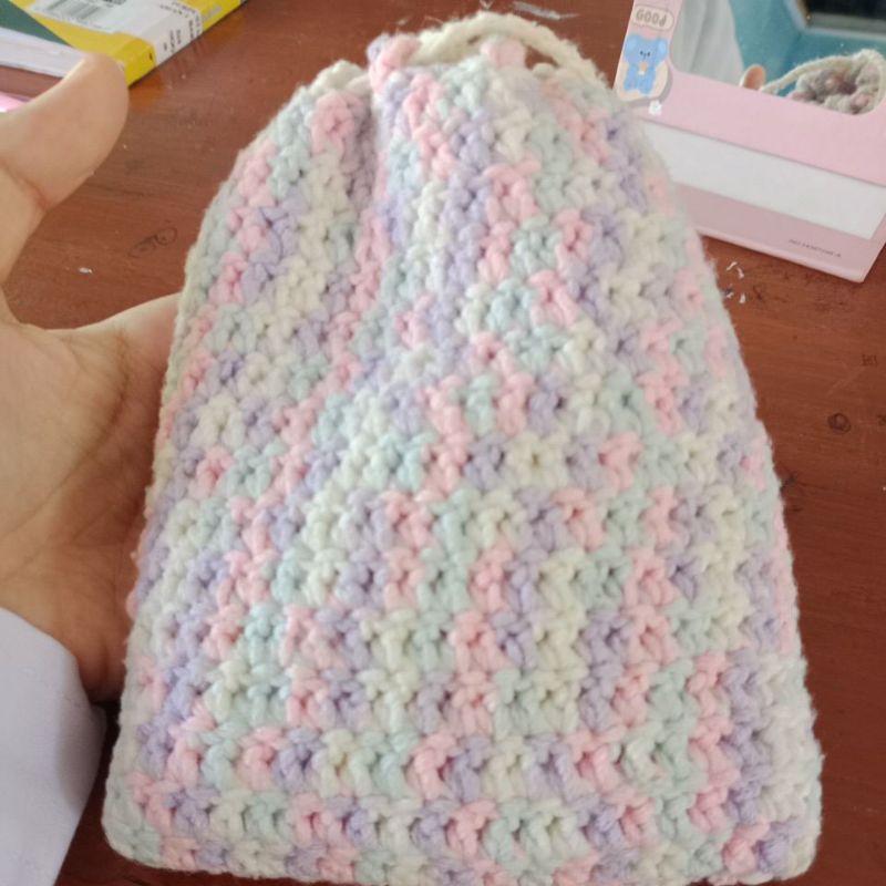 pouch make up rajut lucu