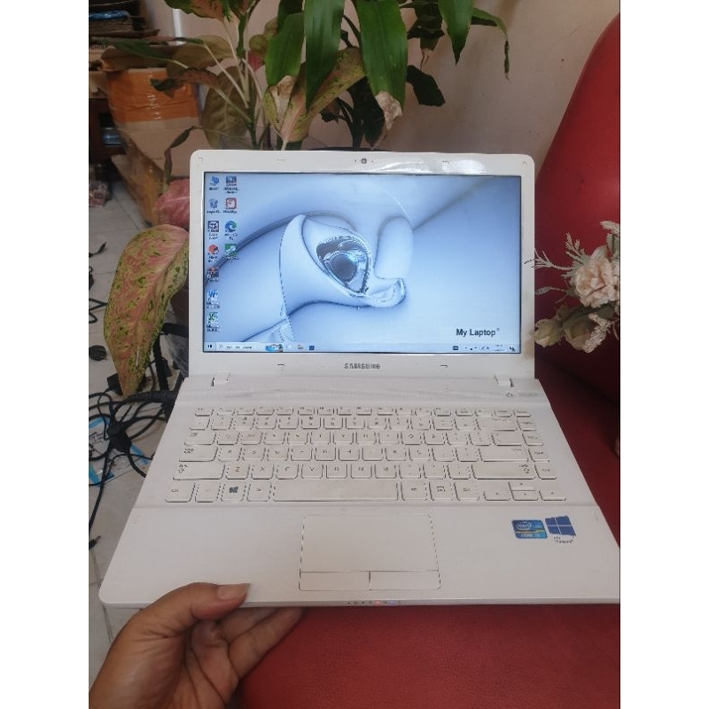 Sale Laptop Samsung casing utuh murah meriah windows10/11 Ram16Gb SSD512Gb