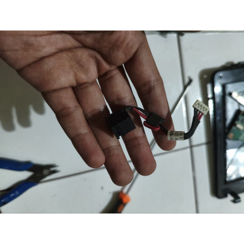 socket charger laptop Toshiba l630 ori