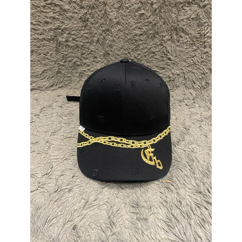 TOPI FUBU