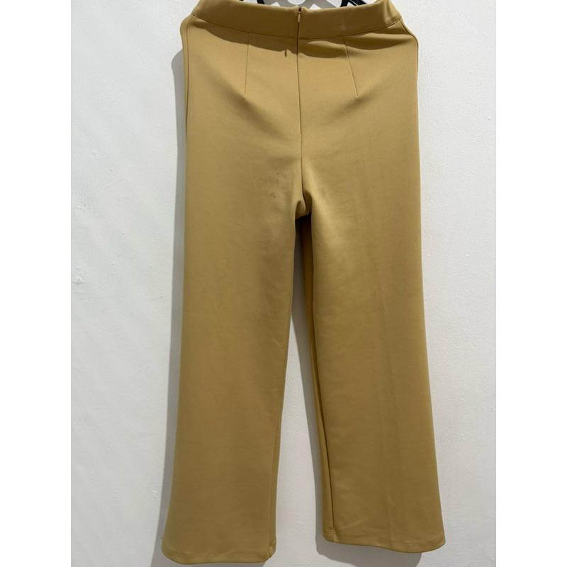 PRELOVED CELANA SCUBA