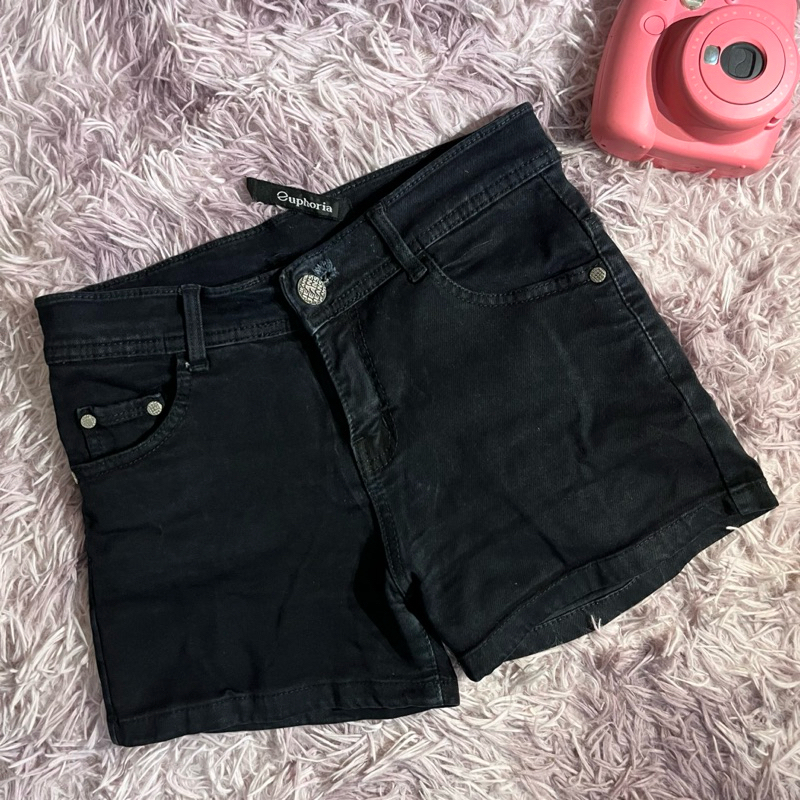 Celana wanita hotpans Euphoria jeans