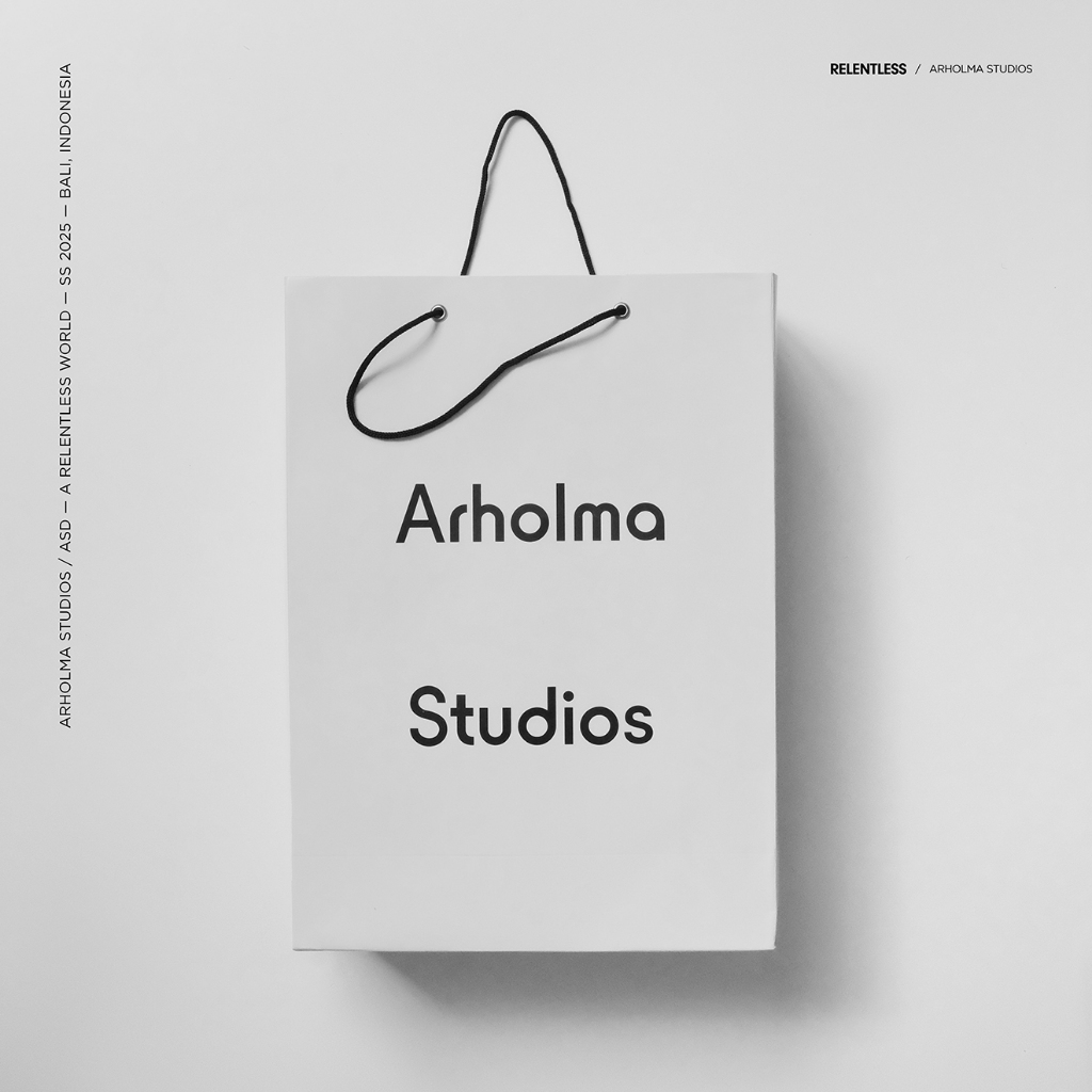 

Arholma Studios - Gift Package 'Paper Bag' White