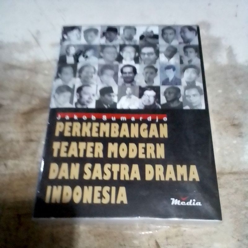 Perkembangan Teater Modern Dan Sastra Drama Indonesia buku Original