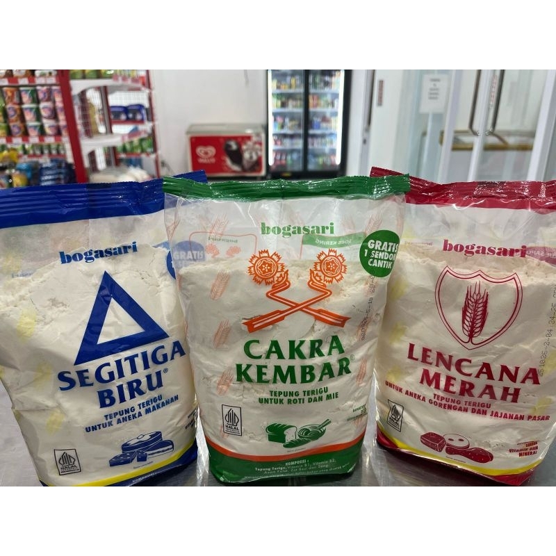 

SEGITIGA BIRU TEPUNG TERIGU UKURAN 1000GR BAHAN ROTI KUE PROTEIN SEDANG