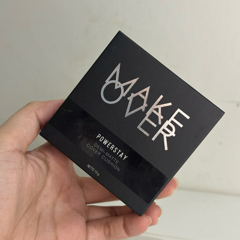 makeover powerstay demi matte cushion W22