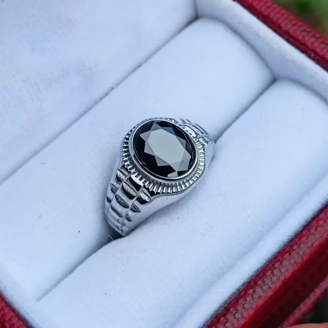 Cincin Minimalis Black Diamond