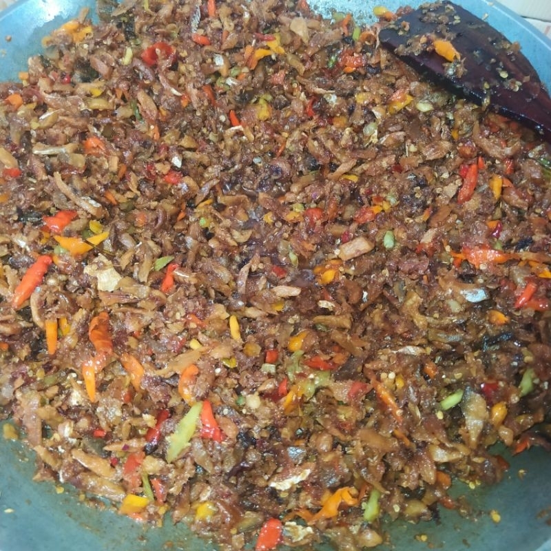 

Sambel bajo (ikan asin) pedas // homemade ikko jeng