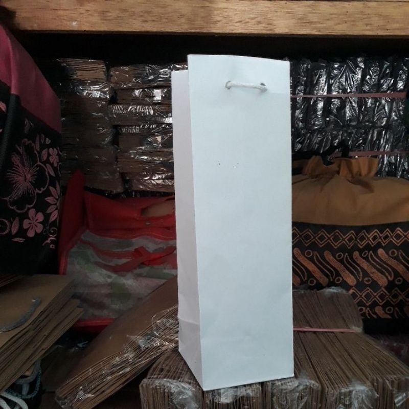 

paperbag botol white isi 12 pc (10x10x25)