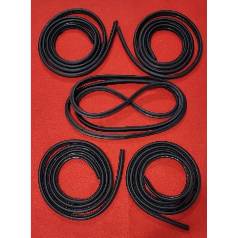 karet balon pintu karet body mobil suzuki escudo