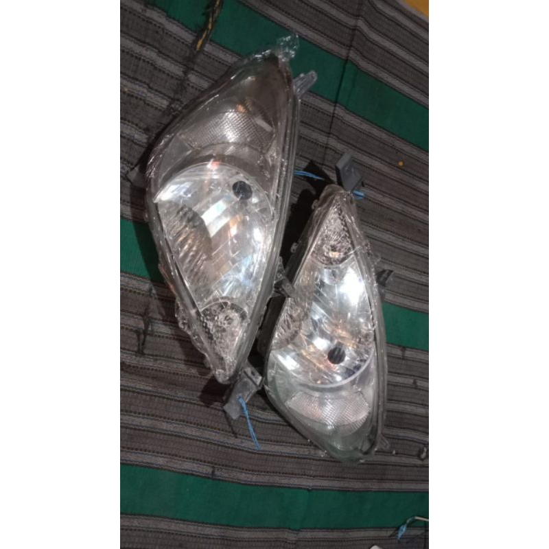 headlamp Innova 2005-2011