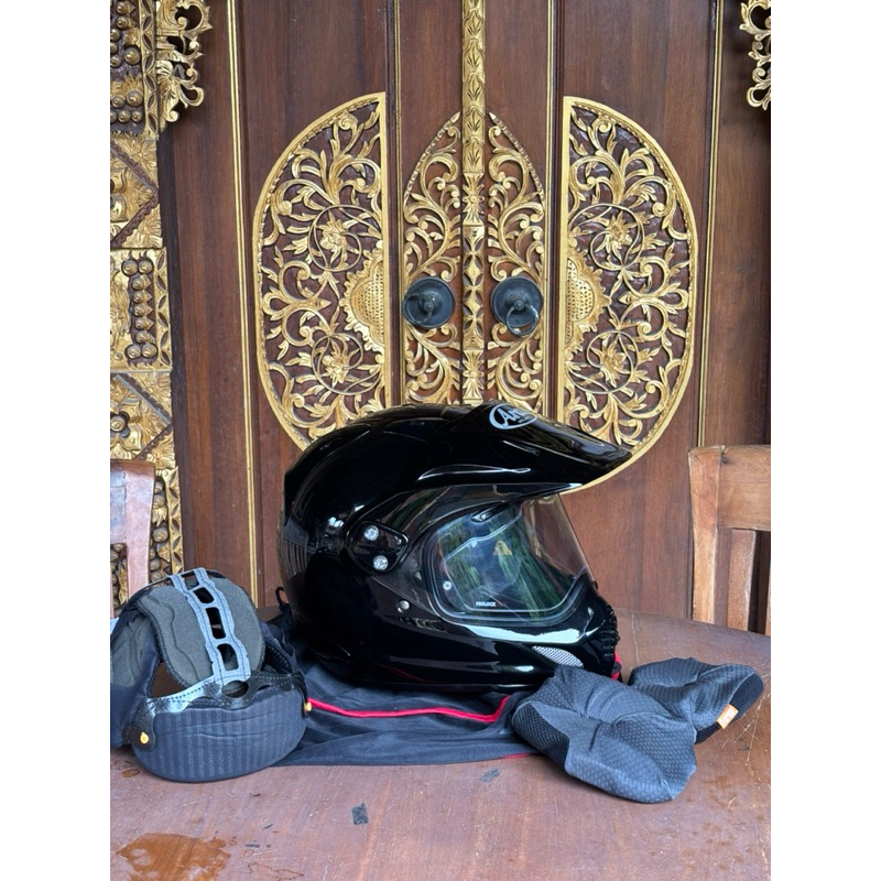 HELM ARAI TOUR CROSS 3