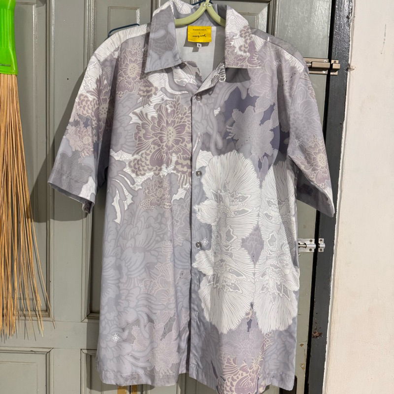 RIA MIRANDA X MANGMOEL KEMEJA M