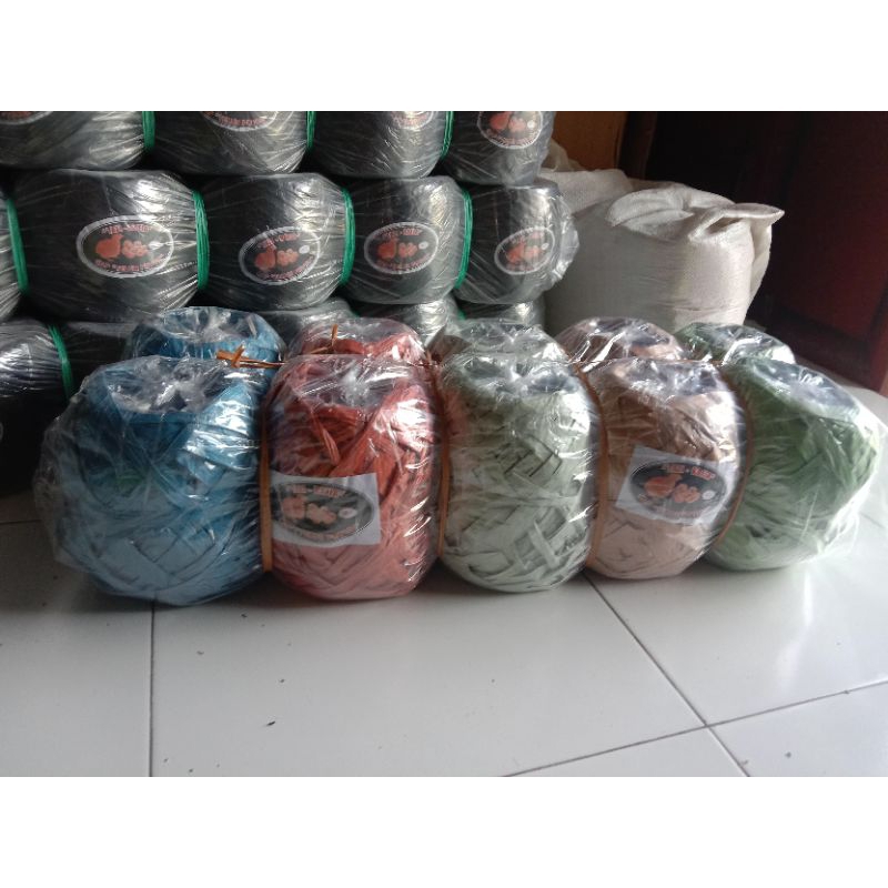 

Tali rafia ECER 5000 an isi 10 pcs cap telur puyuh