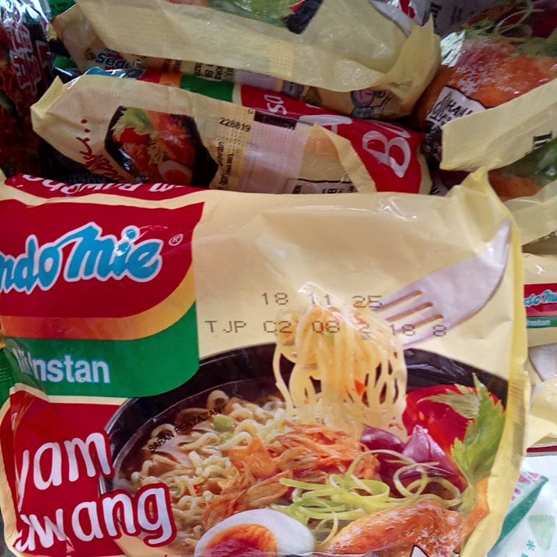 

indomie ayam bawang