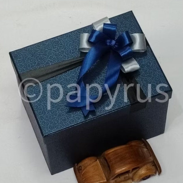 

PAPYRUS 15x20 Tinggi 15cm Kotak Kado Gift Box Hadiah V3
