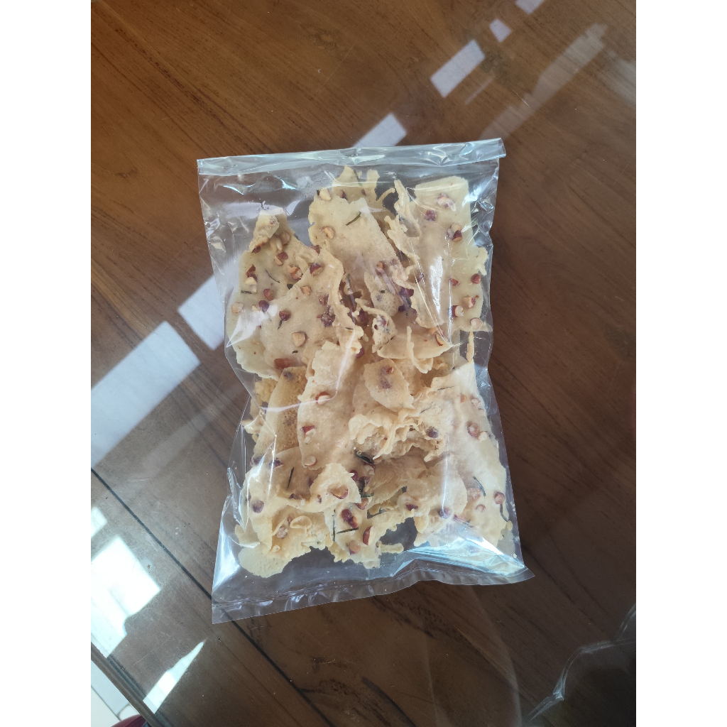 

Peyek Kacang Tanah 150 gr - Bulucun Snack