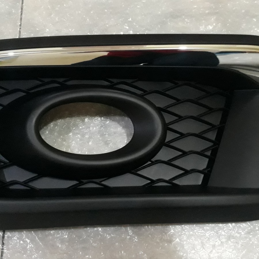 Cover Foglamp Mobilio Rs 2014 2015 2016 - kanan