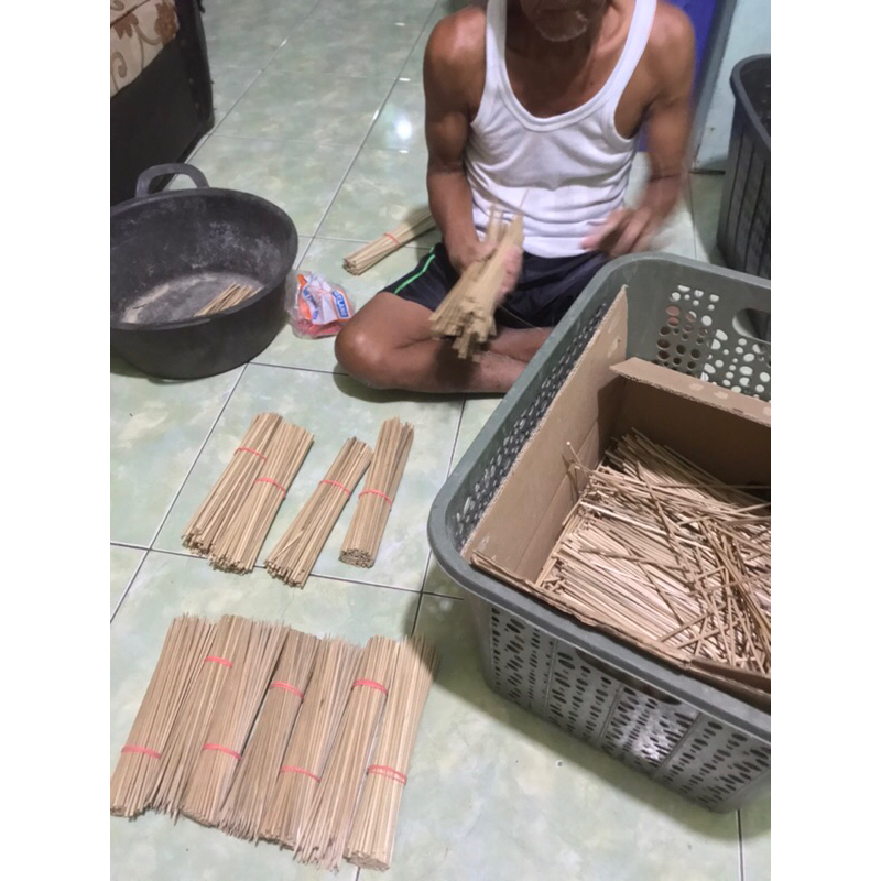 

tusuk sate 1 ikat 350 biji