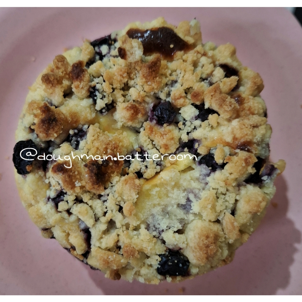 

Crumble Blueberry Burnt Cheesecake