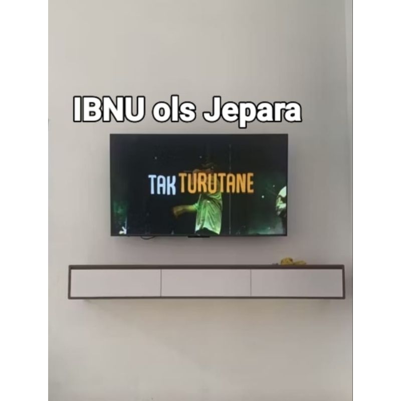 nakas tv kabinet modern dinding