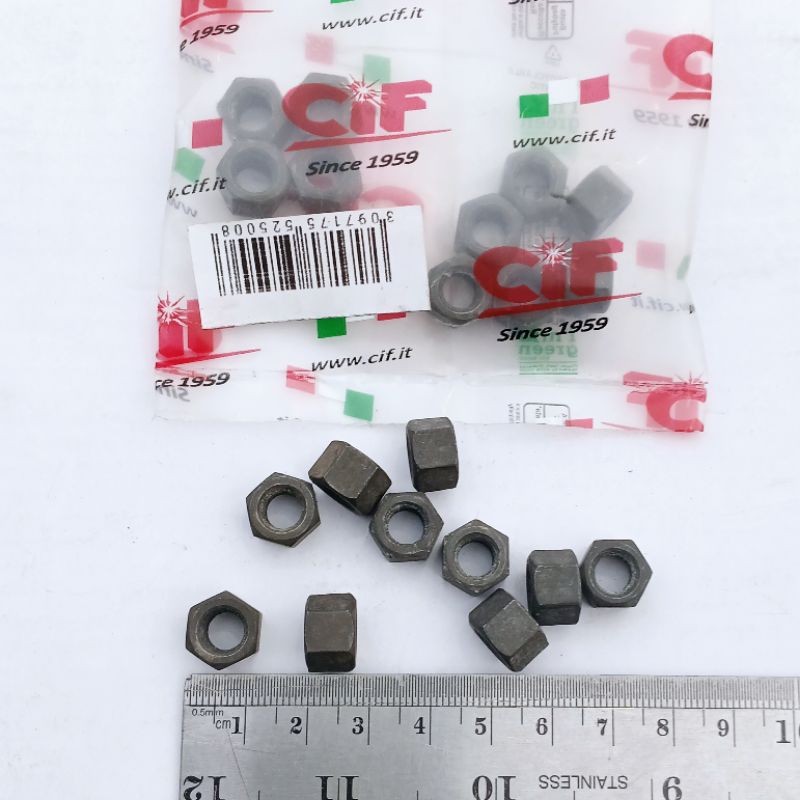 Satu Bungkus isi 10 Mur 11/M7