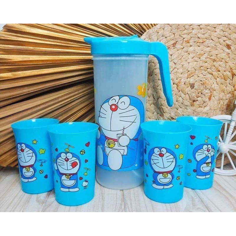 Teko beranak gelas plastik karakter