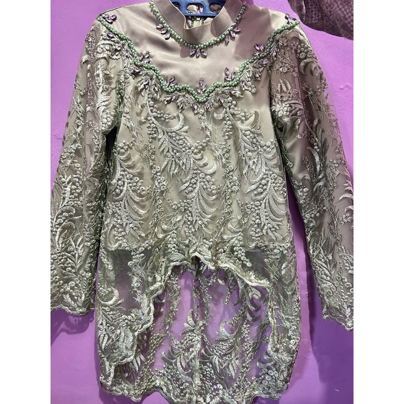 preloved kebaya wisuda