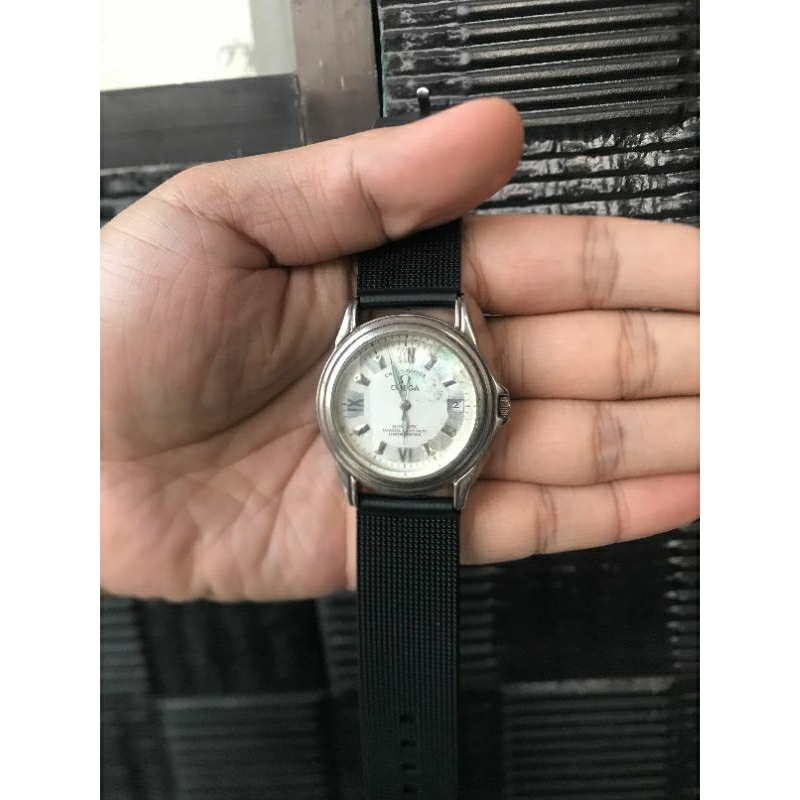 Jam tangan omega otomatis