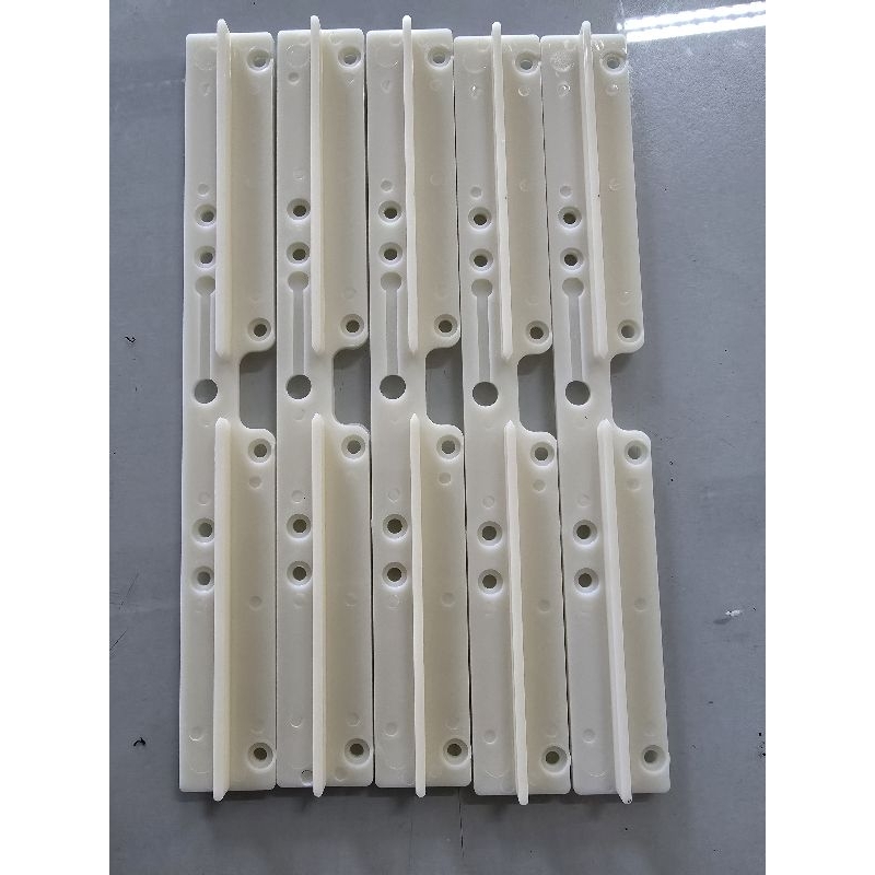 

Rel/Penggaris Plastik Mesin Bordir