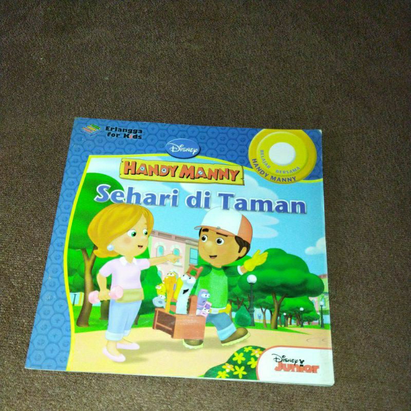 BUKU HANDY MANNY SEHARI DI TAMAN